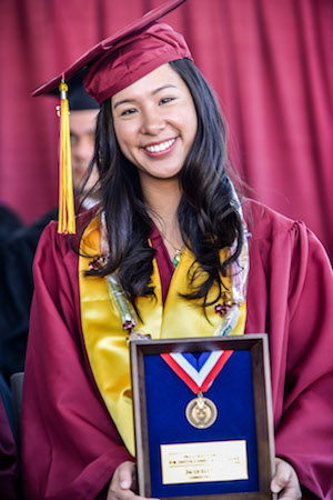 grad with award